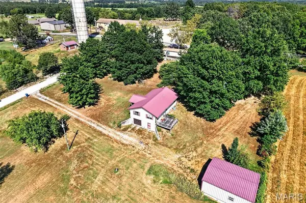 25936 Evanston RD, Lebanon, MO 65536