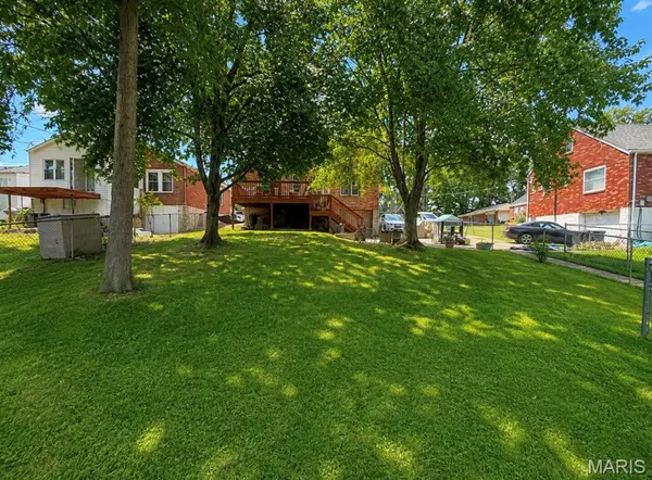 673 Bellsworth DR, St Louis, MO 63125