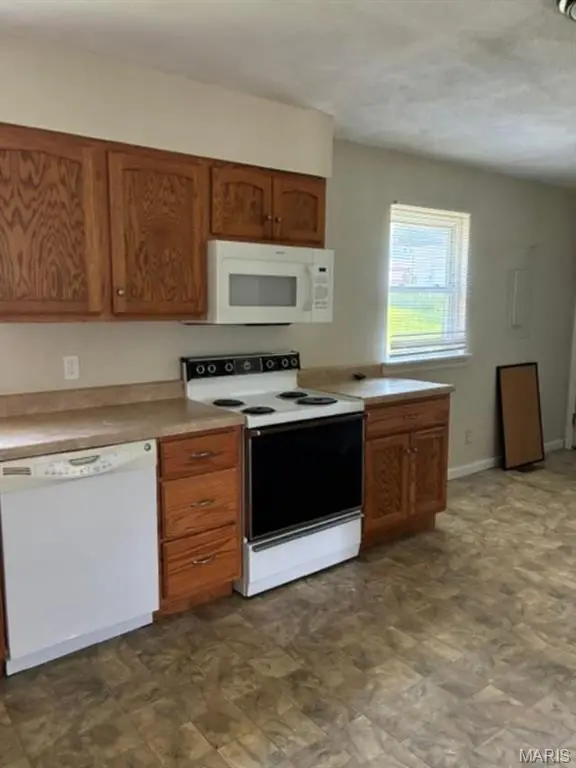 504 Stewart ST, De Soto, MO 63020