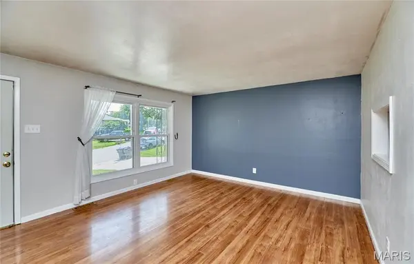 318 Capri DR, O'fallon, MO 63366