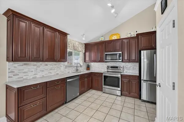 1067 Autumn Oaks DR, Imperial, MO 63052