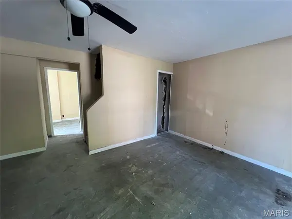 7711 Minnesota AVE, St Louis, MO 63111
