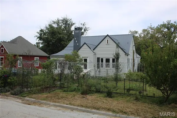 616 S. Washington St, Paris, MO 65275