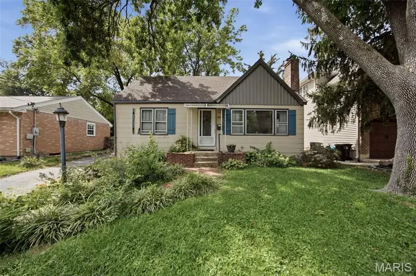 929 N Harrison AVE, Kirkwood, MO 63122
