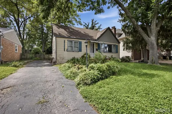 929 N Harrison AVE, Kirkwood, MO 63122