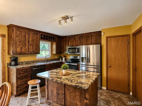 3216 Elizabeth CT, Troy, MO 63379