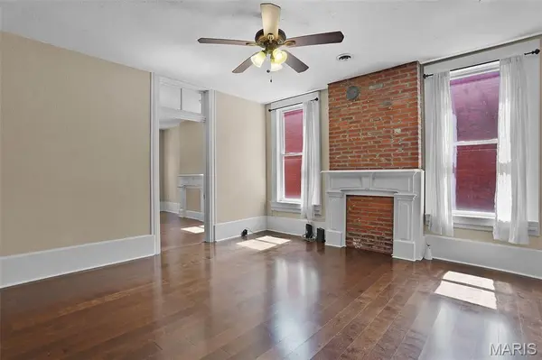 3425 Illinois AVE, St Louis, MO 63118