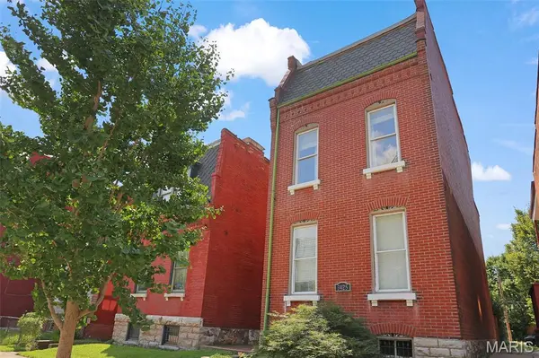 3425 Illinois AVE, St Louis, MO 63118