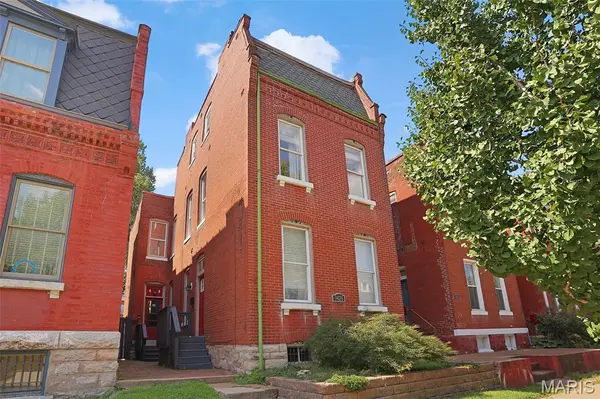 3425 Illinois AVE, St Louis, MO 63118