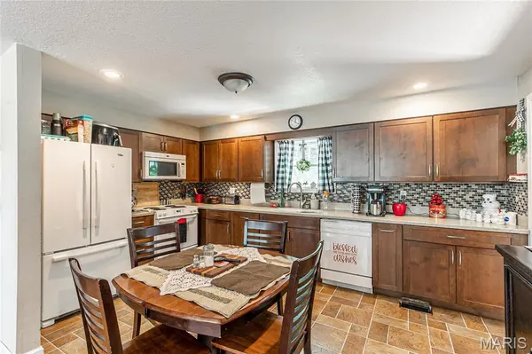 360 State Highway HH, Piedmont, MO 63957