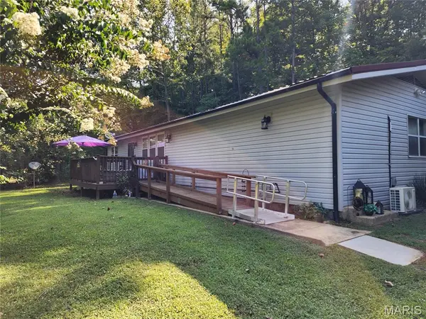 360 State Highway HH, Piedmont, MO 63957