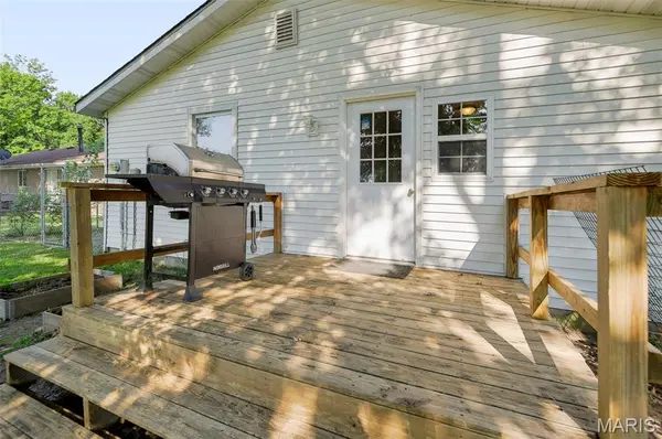 515 Mobile ST, Brighton, IL 62012