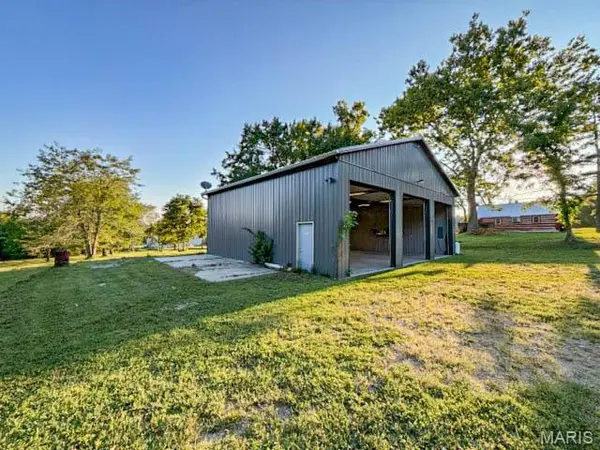 10069 Silver Springs Rd, Bonne Terre, MO 63628