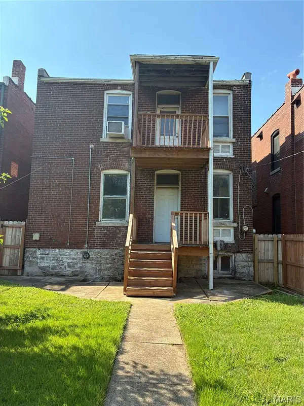 3835 Shaw BLVD, St Louis, MO 63110
