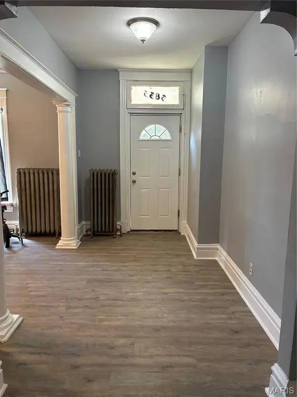 3835 Shaw BLVD, St Louis, MO 63110