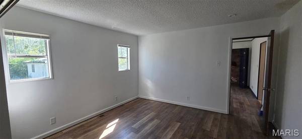 9414 Miriam AVE, Overland, MO 63114