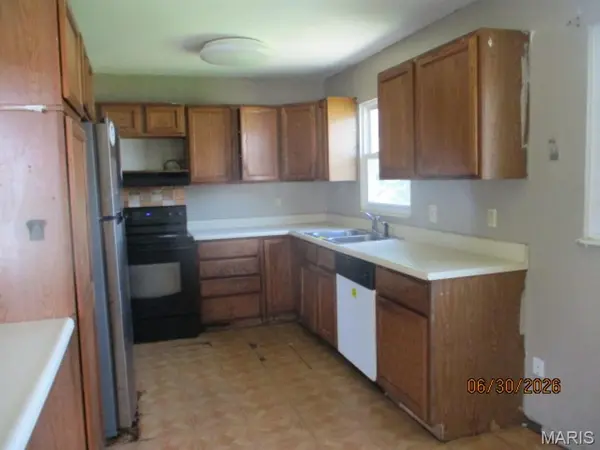 604 W Jefferson ST, O'fallon, IL 62269