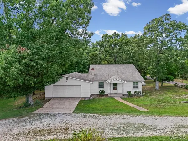 5418 Paw Paw LN, De Soto, MO 63020