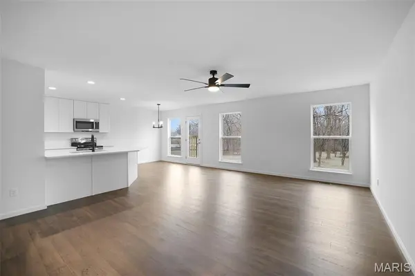 154 Ripple Creek DR, Lake St Louis, MO 63367
