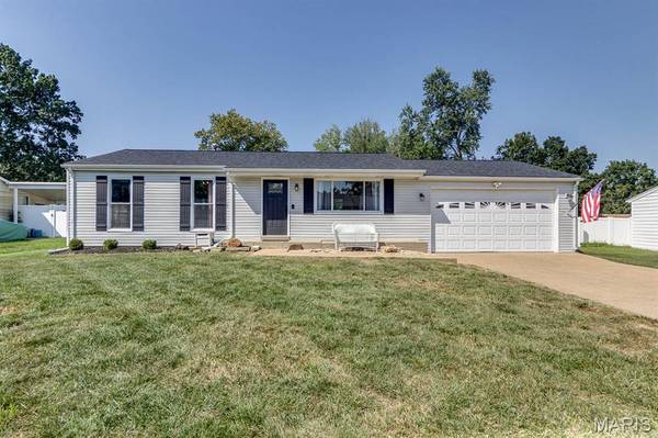 251 Peffer LN, Fenton, MO 63026