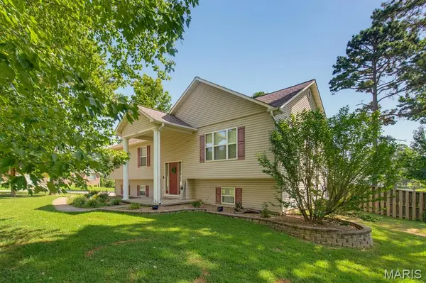 3038 Wolf RUN, Poplar Bluff, MO 63901