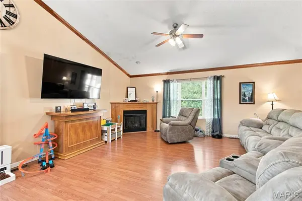 3038 Wolf RUN, Poplar Bluff, MO 63901