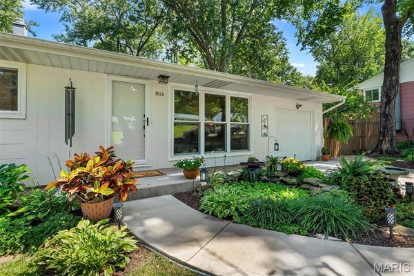 816 Barby LN, St Louis, MO 63122