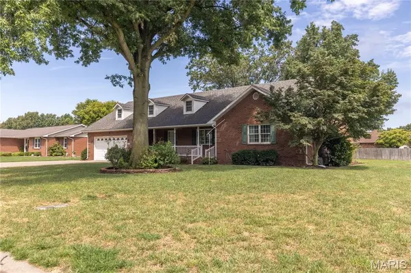 210 Holmes DR, Sikeston, MO 63801