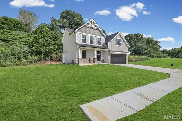 208 Bunkum Woods DR, Fairview Heights, IL 62208