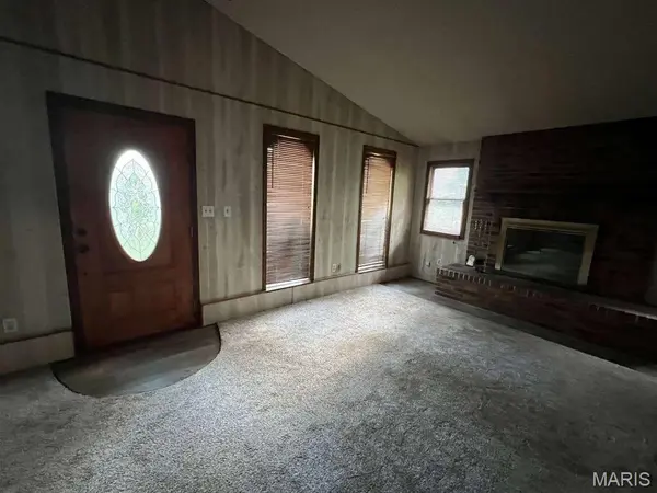 16 Monte Rosa DR, De Soto, MO 63020