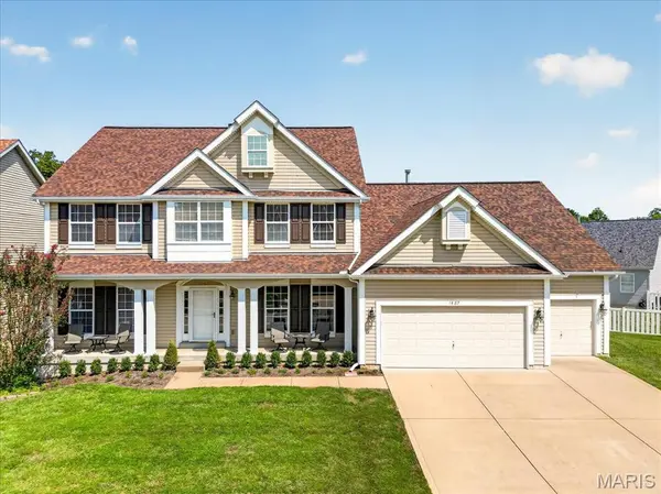 1487 Fenway DR, Fenton, MO 63026