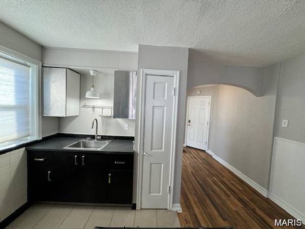 4934 Kemper AVE, St Louis, MO 63139