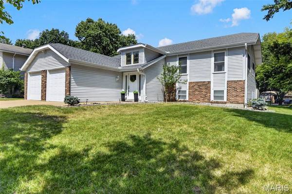 12021 Cedar Lake CT, Maryland Heights, MO 63043