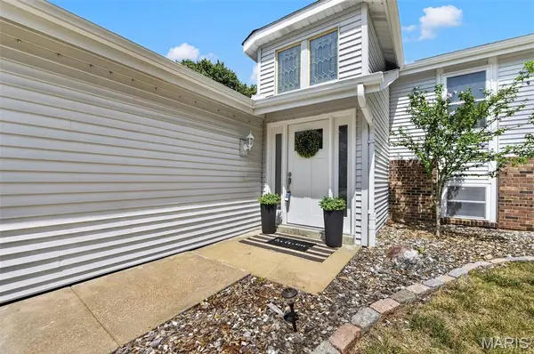 12021 Cedar Lake CT, Maryland Heights, MO 63043