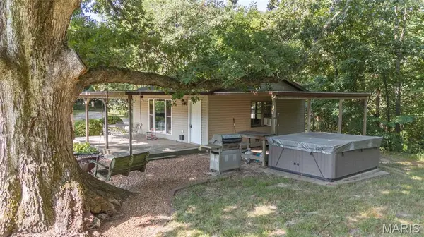 1 1200 AVE E, Vandalia, IL 62471