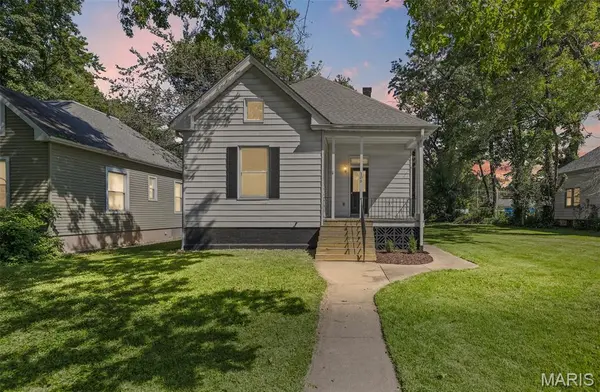 106 Hazel Ave. AVE, Belleville, IL 62223