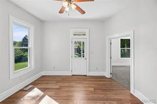 106 Hazel Ave. AVE, Belleville, IL 62223
