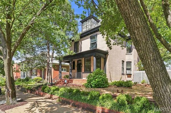 5253 Devonshire AVE, St Louis, MO 63109