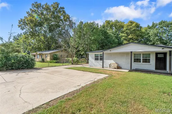 2004 South AVE, Kennett, MO 63857