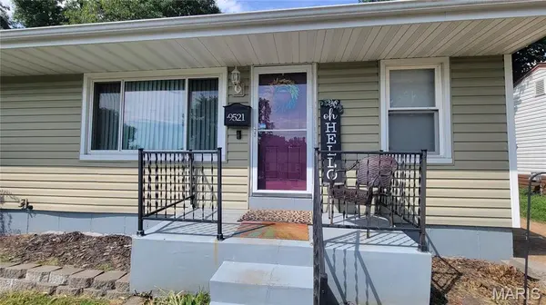 9521 Theodosia AVE, St Louis, MO 63114