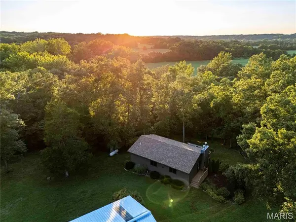 1827 Koenig RD, Owensville, MO 65066