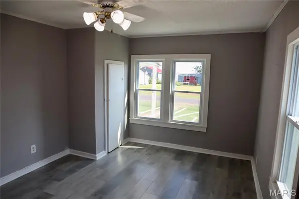 205 Leonard AVE, Jerseyville, IL 62052