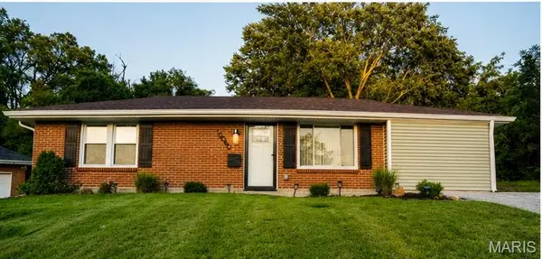 10060 Sheldon DR, St Louis, MO 63137