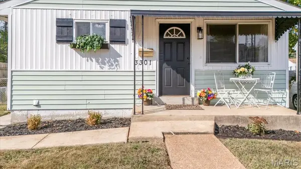 3301 Suncrest AVE, Breckenridge Hills, MO 63114