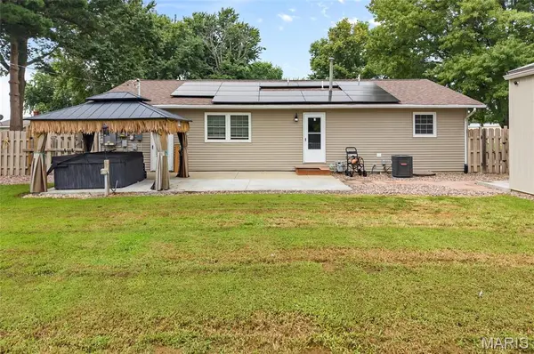 1405 Madison ST, Gillespie, IL 62033
