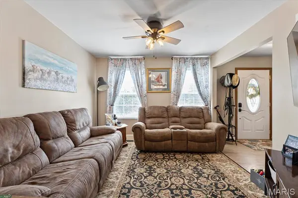 121 Whisper Creek DR, Wentzville, MO 63385