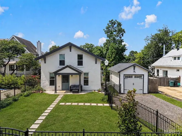115 N Van Buren AVE, Kirkwood, MO 63122