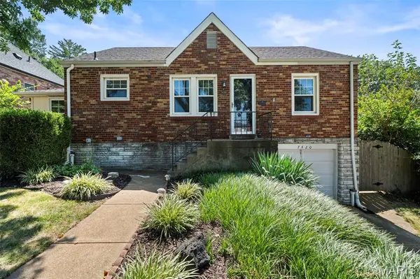 7420 Murdoch AVE, St Louis, MO 63119