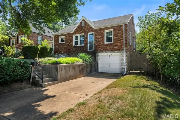 7420 Murdoch AVE, St Louis, MO 63119