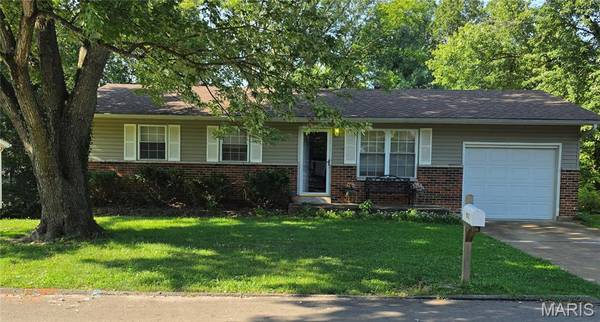 1812 Partridge DR, Imperial, MO 63052